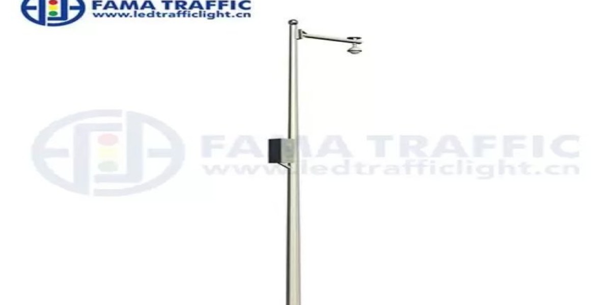The Integration Trend of Surveillance Poles and Traffic Signal Poles