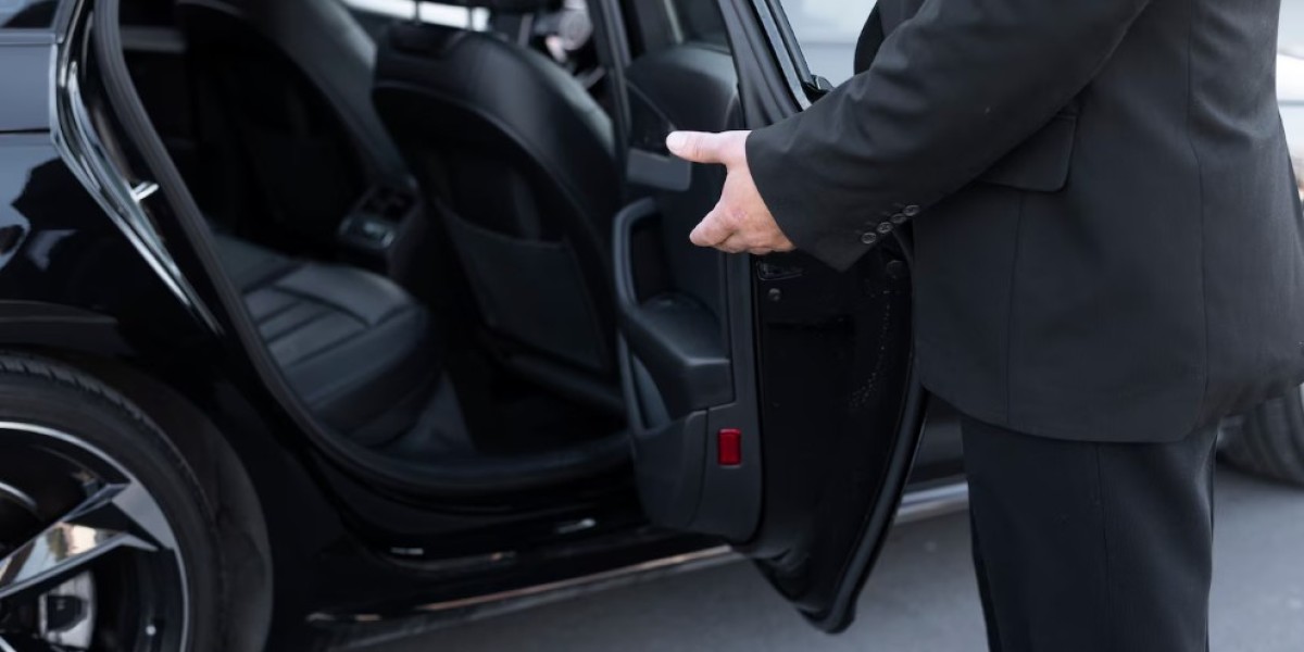 Why Birmingham Businesses Choose Chauffeur Services for Client Transport