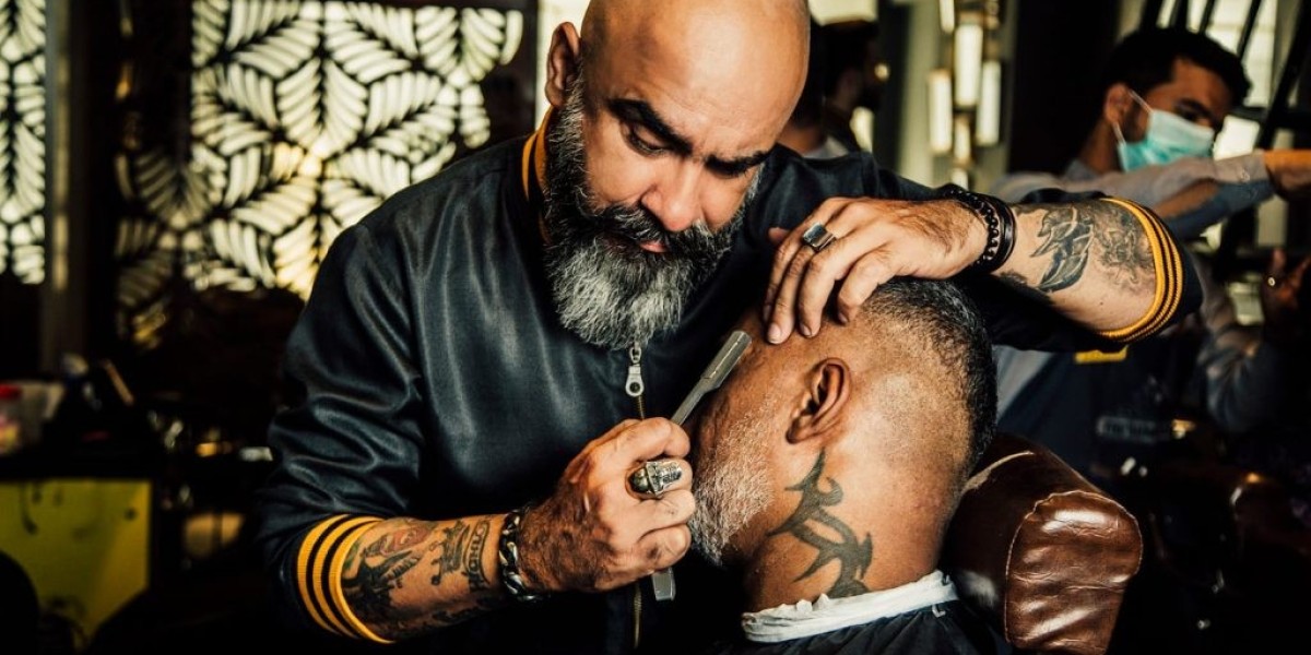 The Best Haircuts for Oval Faces: Maximizing Your Natural Proportions