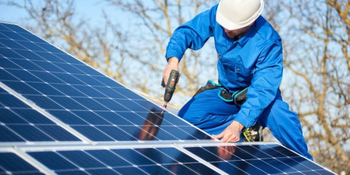 Guide to Choosing the Best Solar Panels in Pakistan: Prices, Types & Benefits