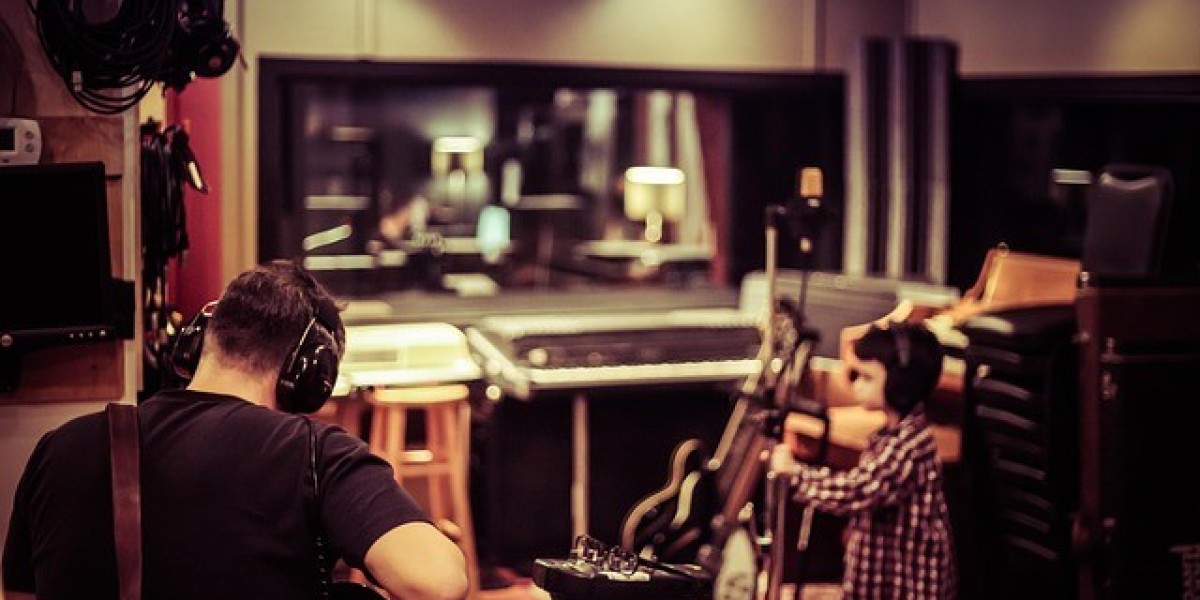 Creative Direction: How to Define the Voice & Tone of Your Podcast