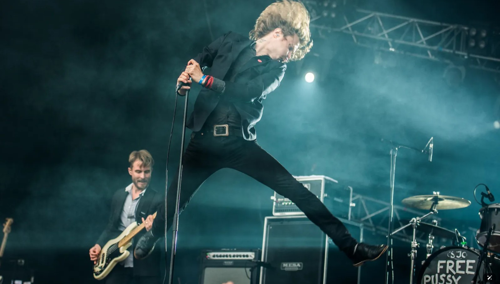 How to Find Punk Concerts Near You and Score Daft Punk Concert Tickets