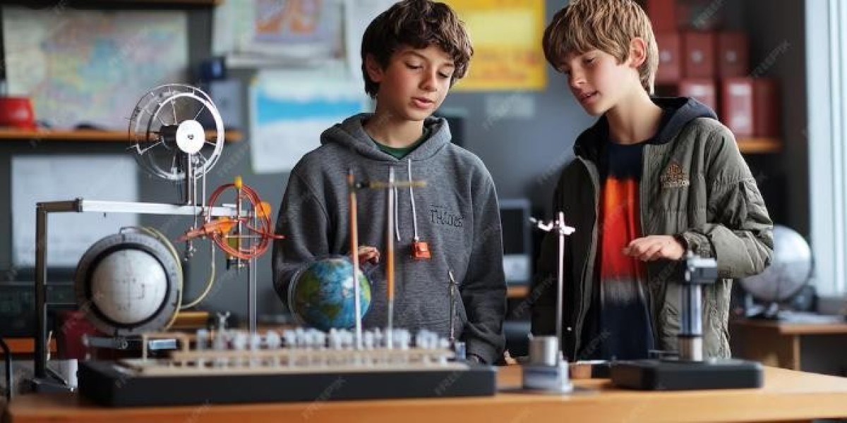 A Level Physics Tuition in Singapore: Guiding Students Toward Excellence