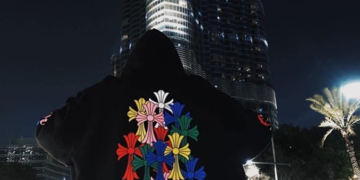 Chrome Hearts Hoodie Styling Ideas for Simple Street Looks